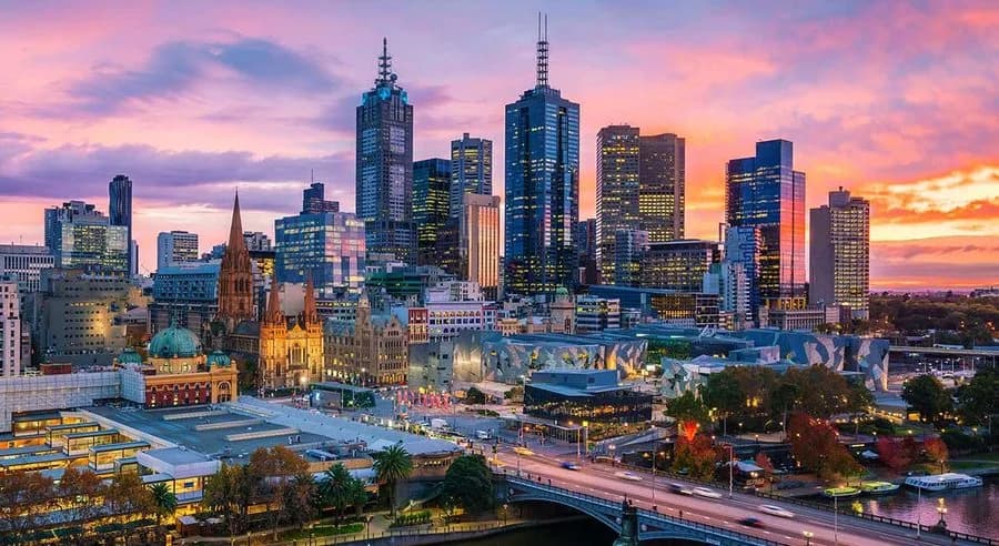 Melbourne skyline at dusk